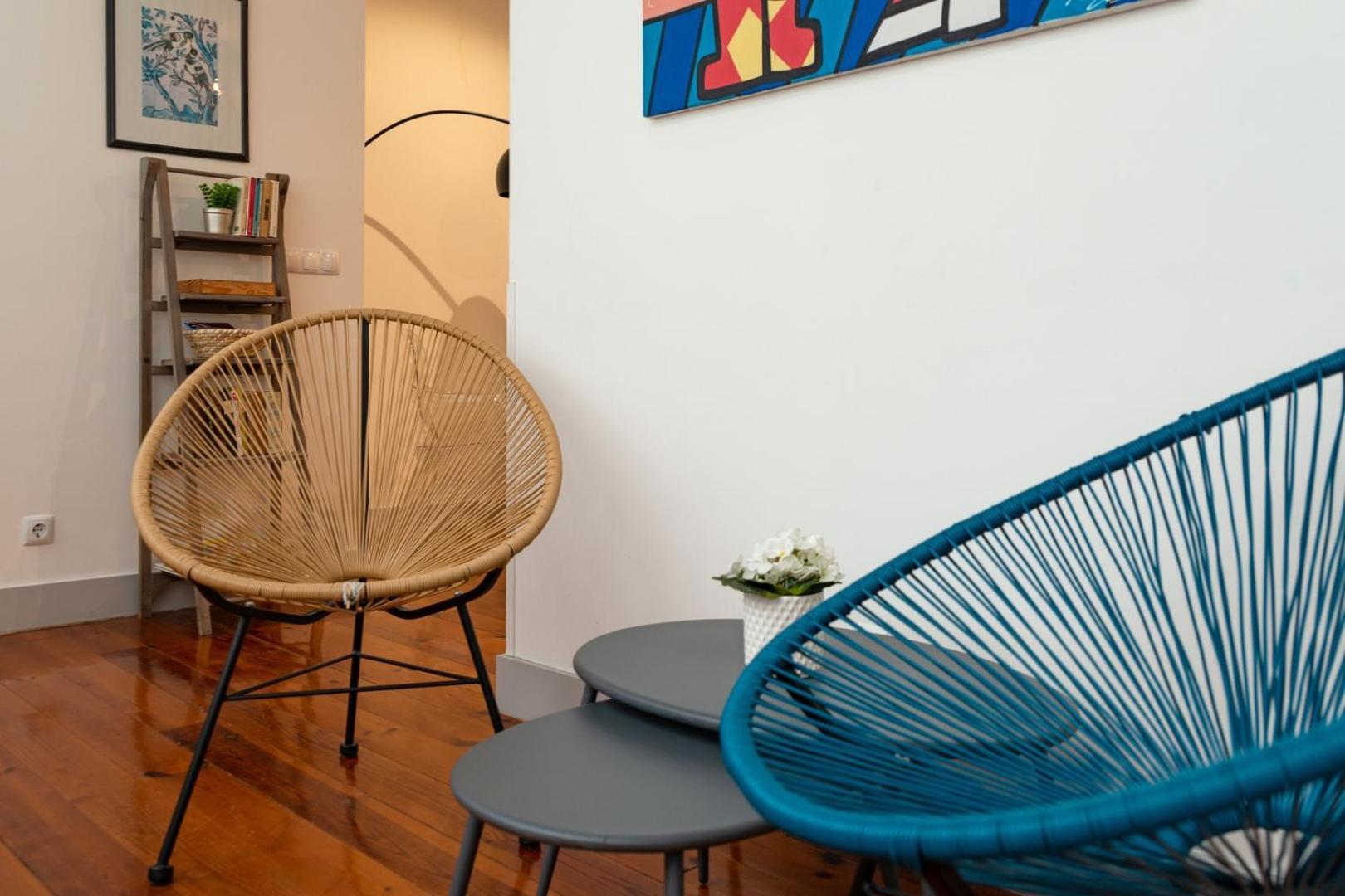 Old Style Fully Renewed And Spacious 3-bed Appartement