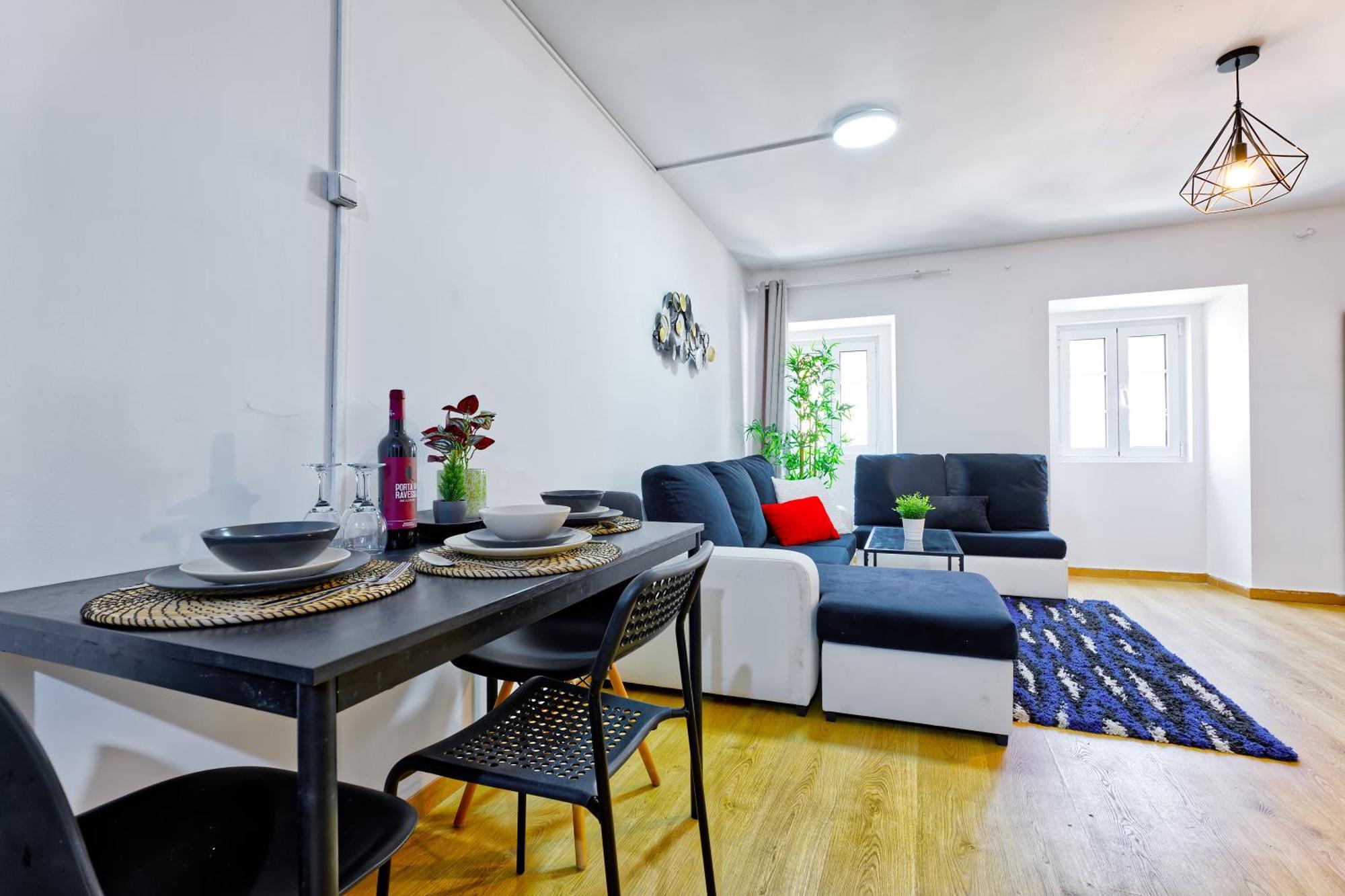 Beautiful And Spacious Flat In The Center * Lisbon