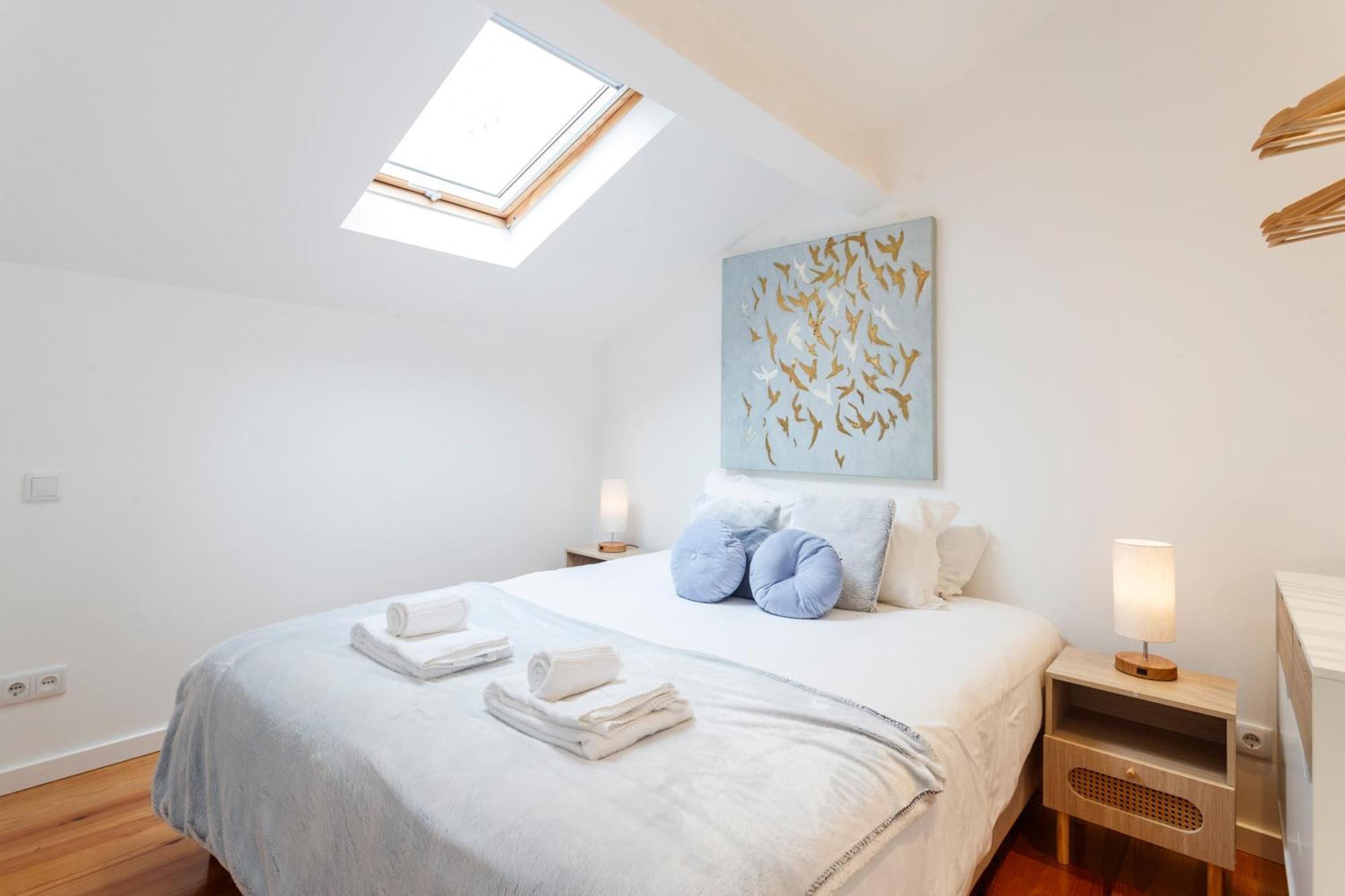 Apartment Bica Blue 1br Loft W Riverview N Ac By Lu Holidays Lisbon