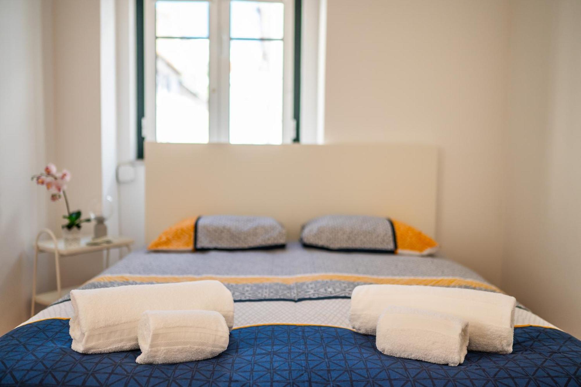 Modern Bairro Alto Albergue *