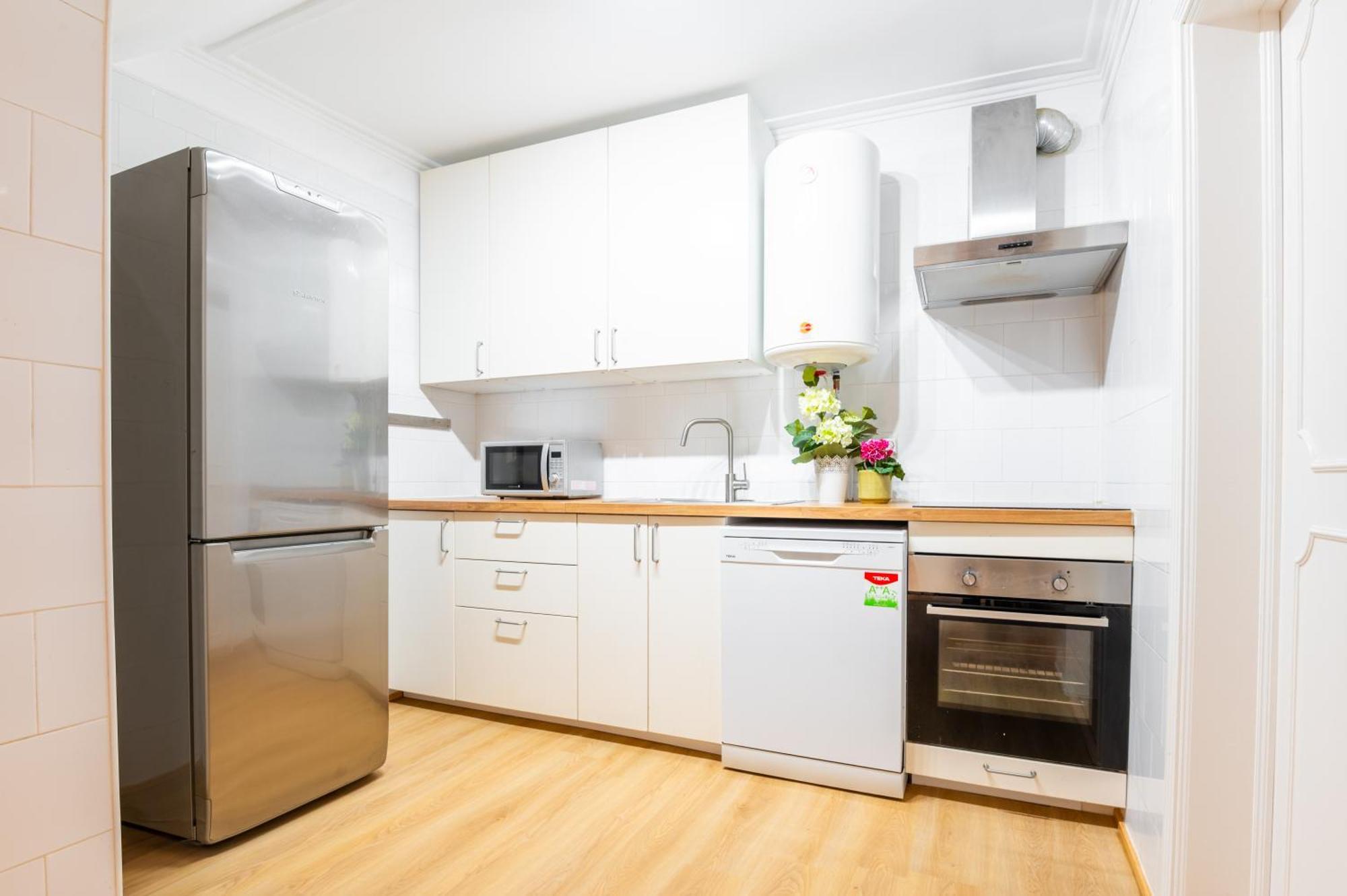 Modern Bairro Alto Albergue
