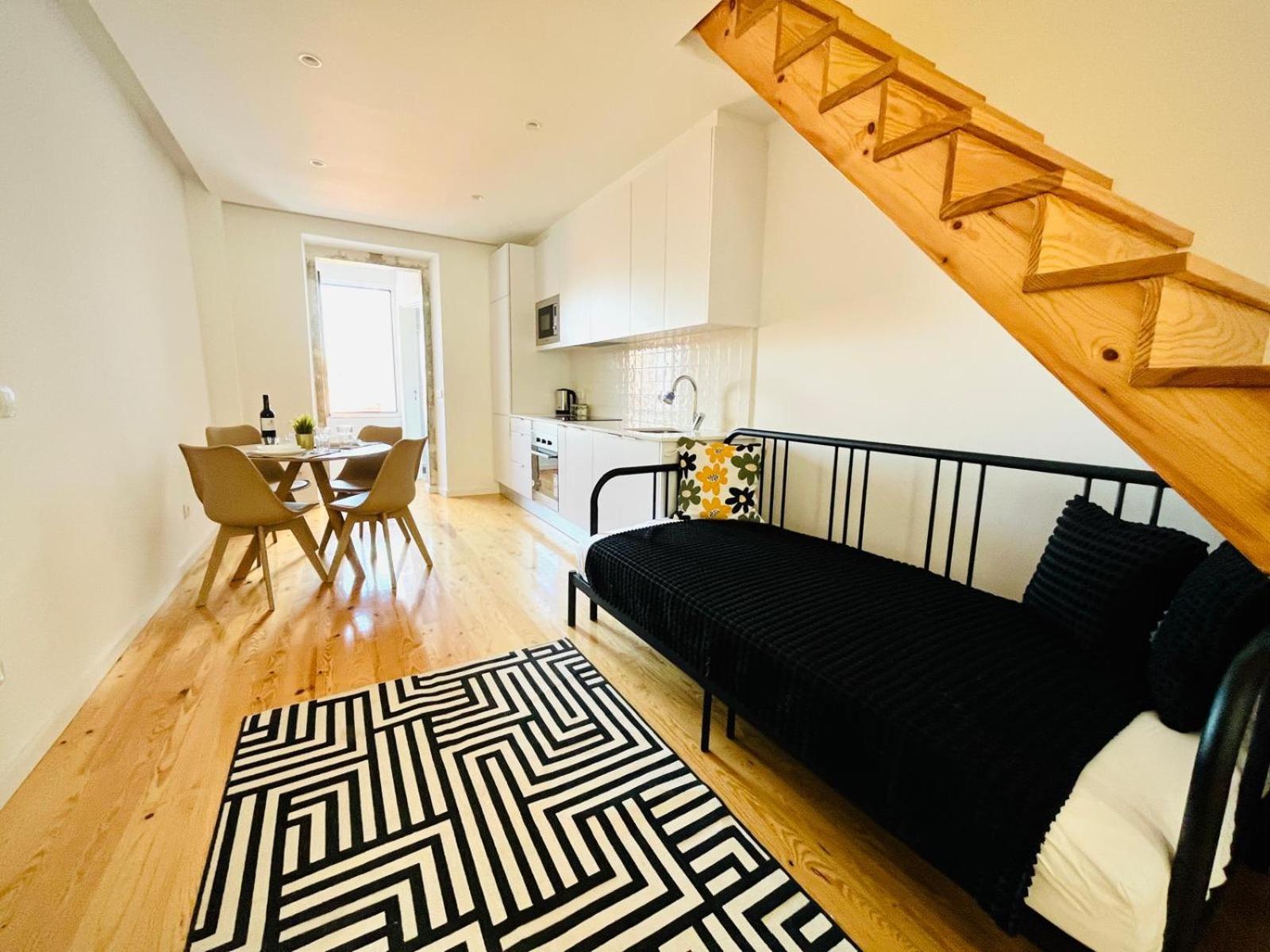 The Sarmento House - No 2d - Historical Two-bedroom * Lisbon