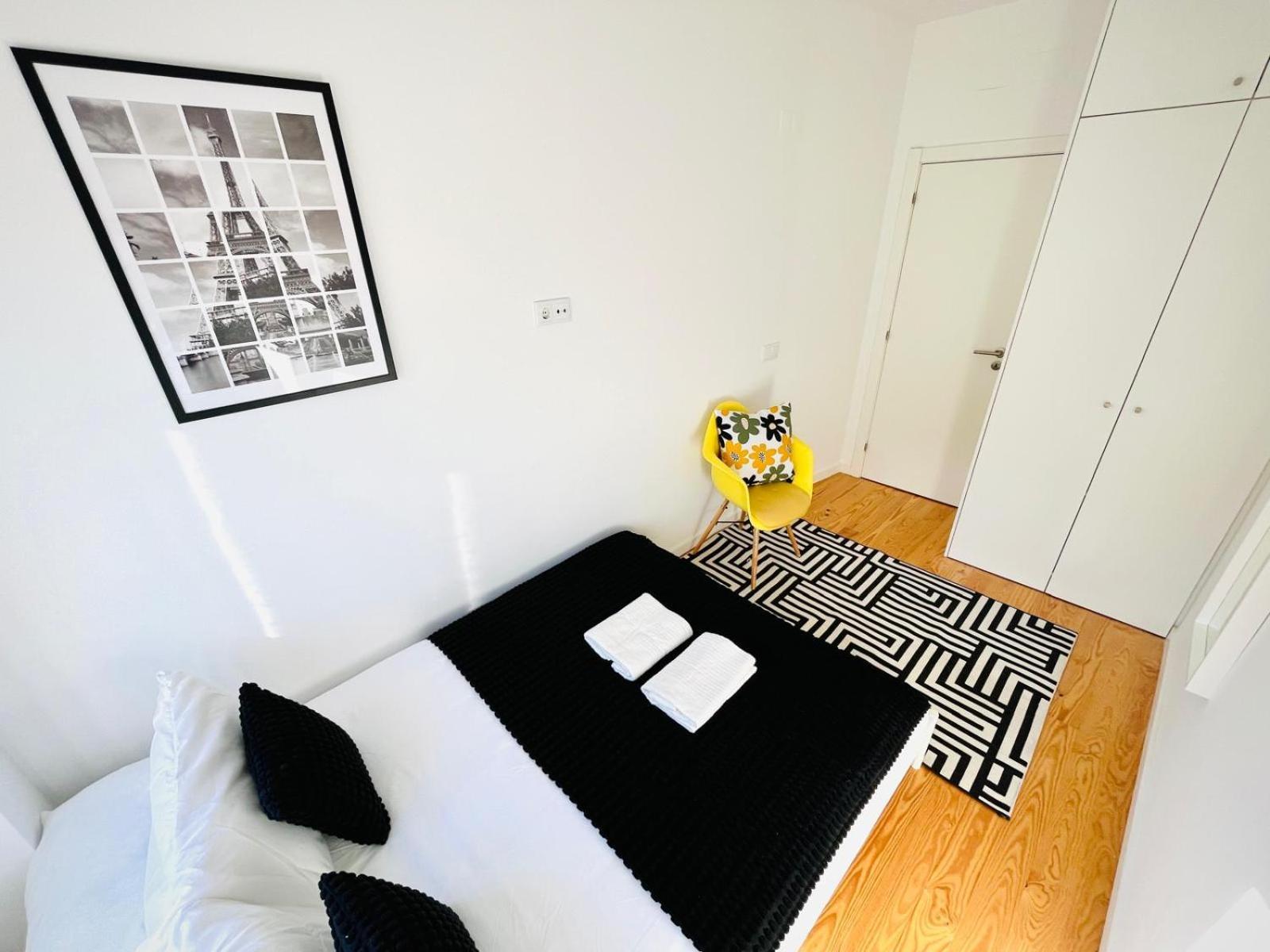 Apartment The Sarmento House - No 2d - Historical Two-bedroom