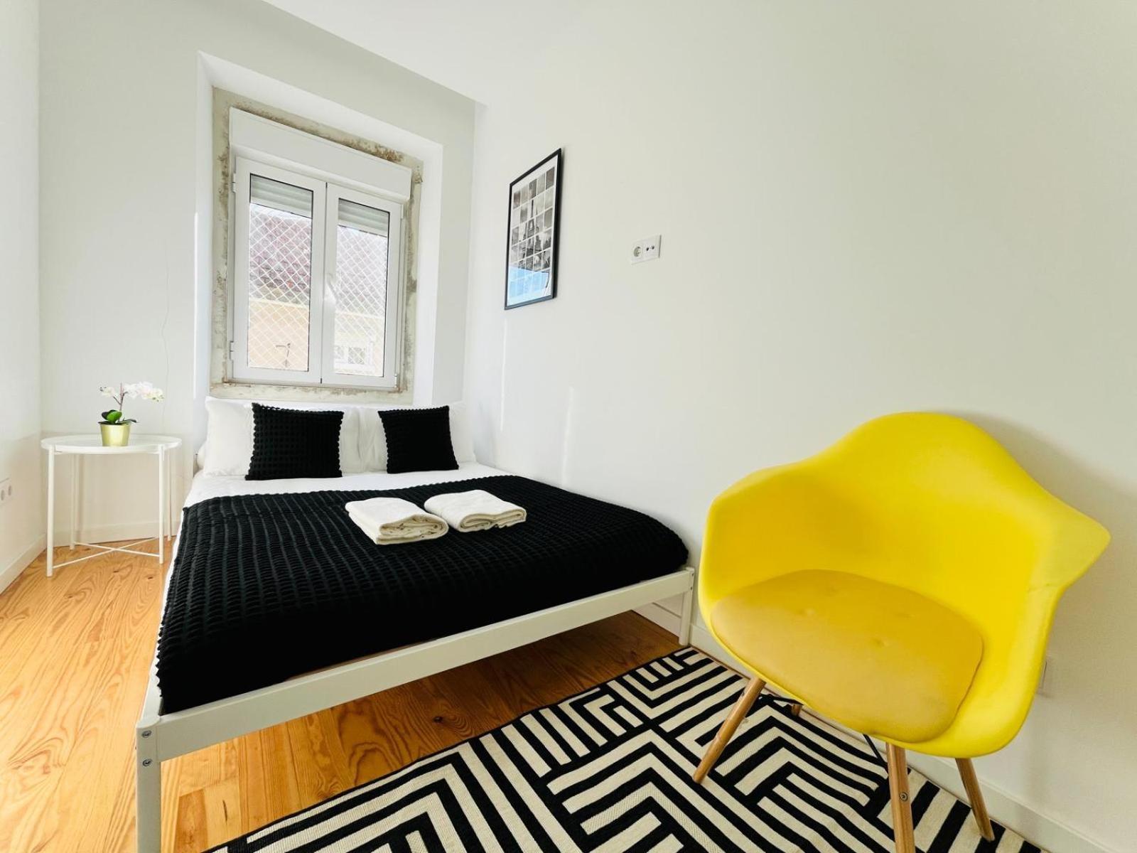 Apartment The Sarmento House - No 2d - Historical Two-bedroom