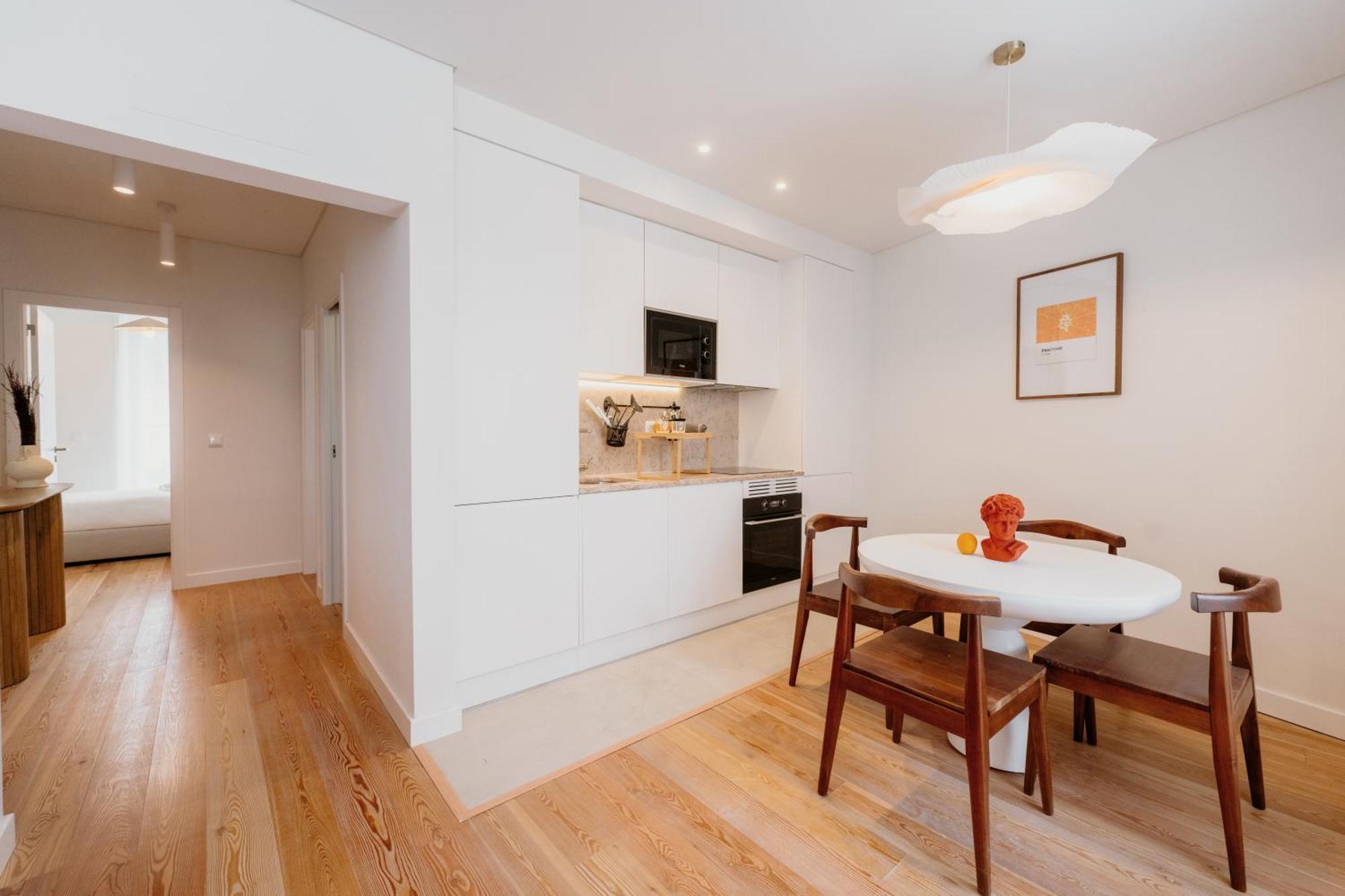 Mary Orange - No 236 1e - Sophisticated Two-bedroom Getaway * Lisboa