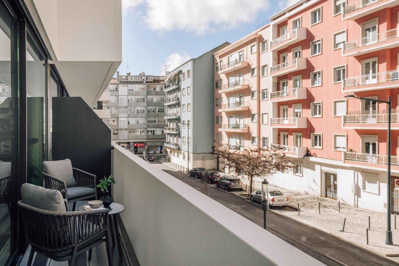 Avencas - 2 Bedrooms And Shared Pool In Amoreiras Appartement *