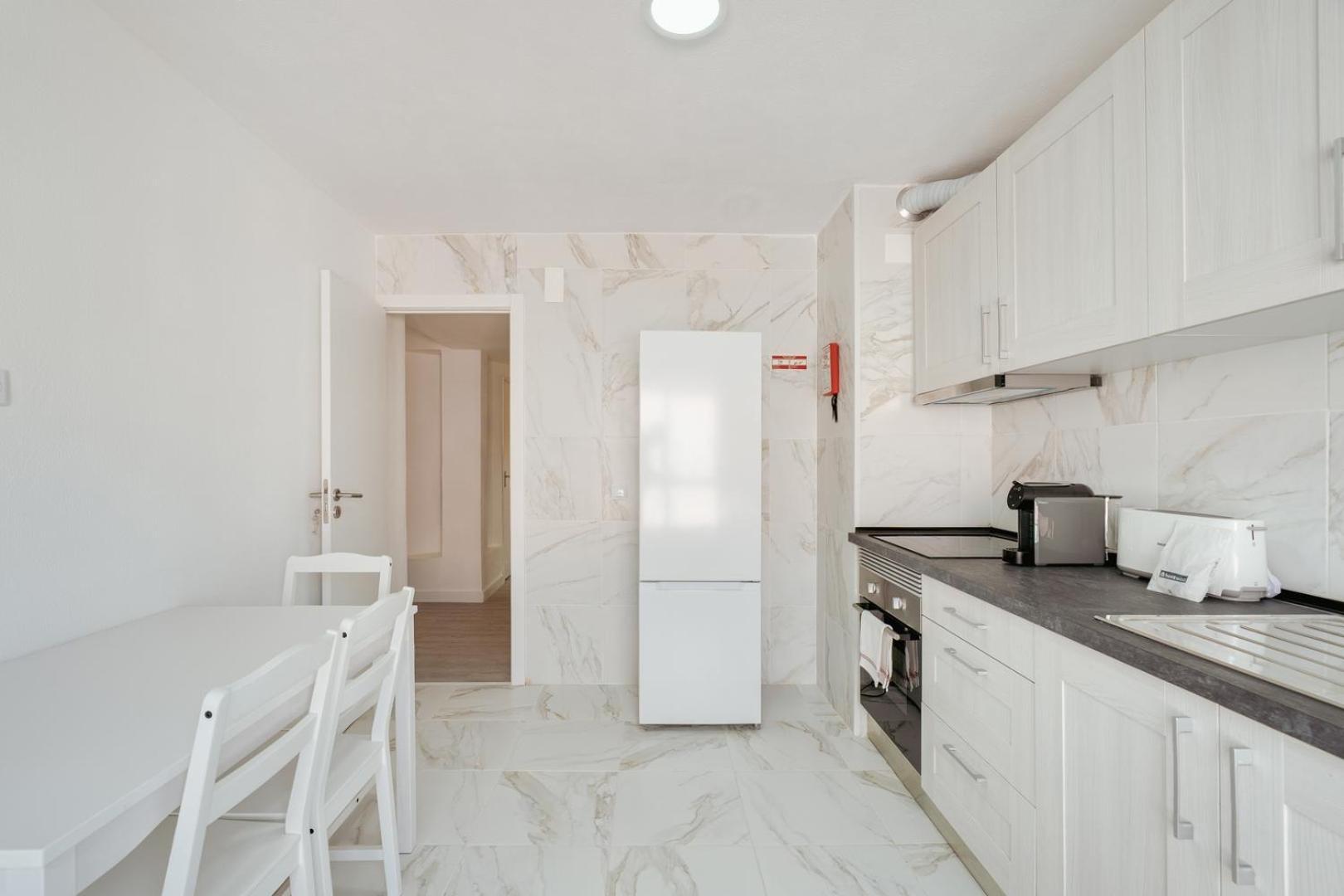 Hostwise - Bright & Family Flat In Paco De Arcos Appartement *