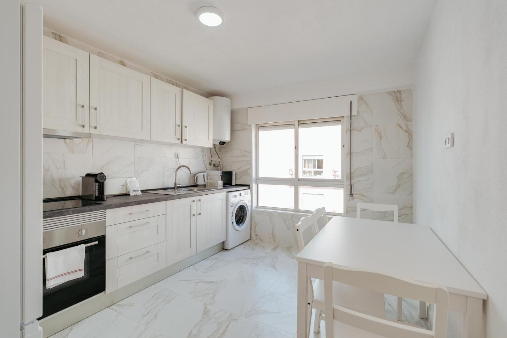 Hostwise - Bright & Family Flat In Paco De Arcos * Lisboa