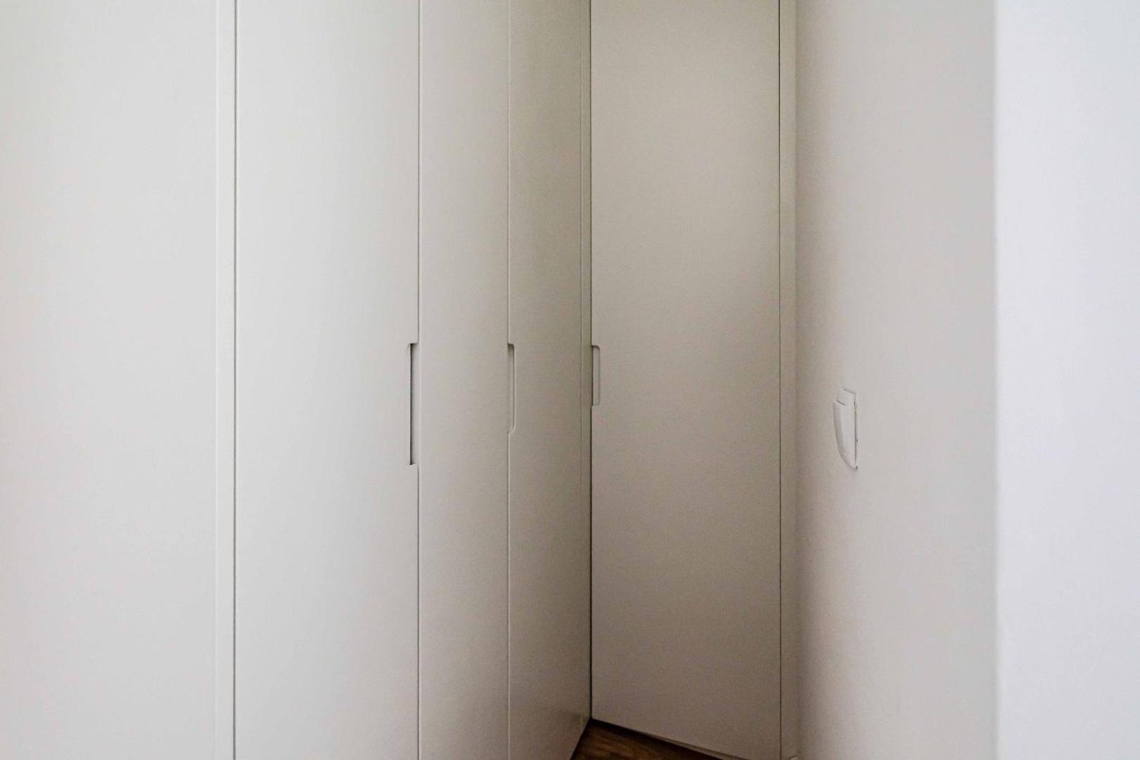Newly Renovated 2br With Ac & Terrace | By Airnest Appartement *