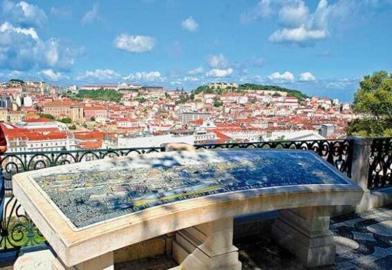 Principe Real 2 Bedrooms 2 Bathrooms, Air-con, Wi-fi, 1st Floor Lisboa