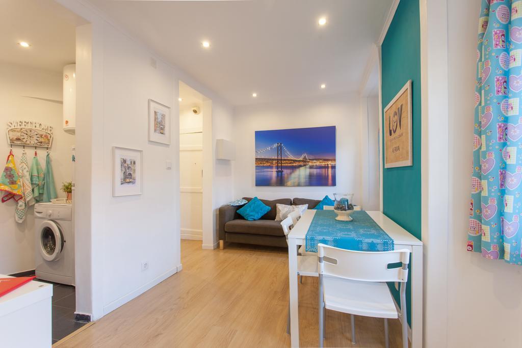 Apartment Lov'alfama, At In *