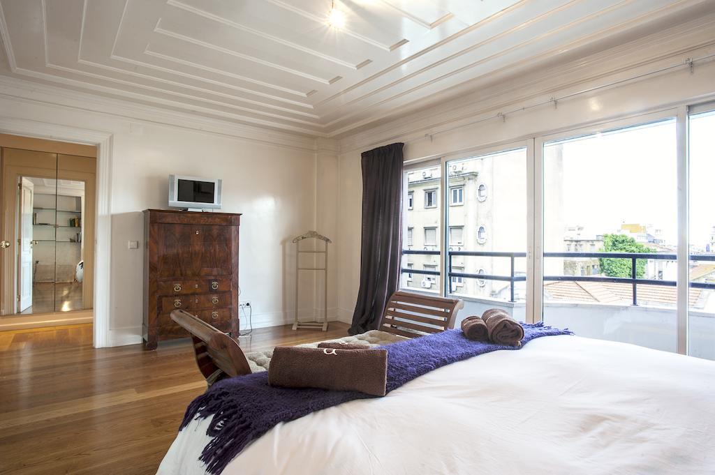 Portuguese Living Saldanha Prestige Lisbon