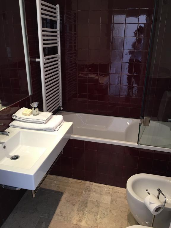 Secret & River View Family Flat Lissabon
