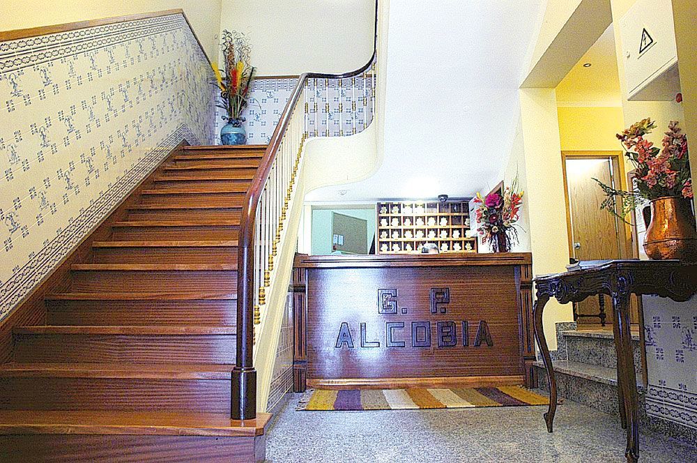 Grande Pensao Residencial Alcobia *