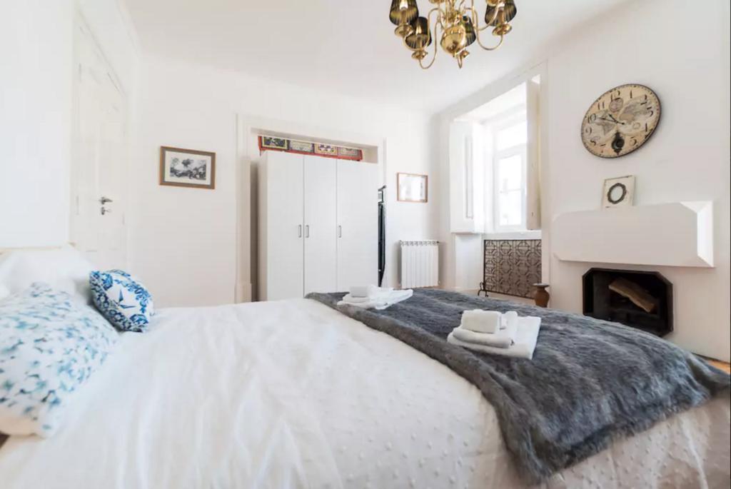 Secret & River View Family Flat *