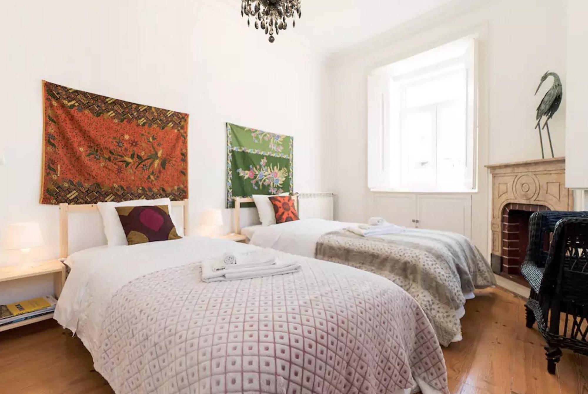 Secret & River View Family Flat * Lissabon