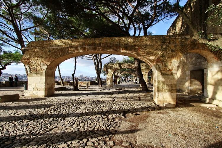 Duplex Lisbon Castle Sao Jorge * Lissabon