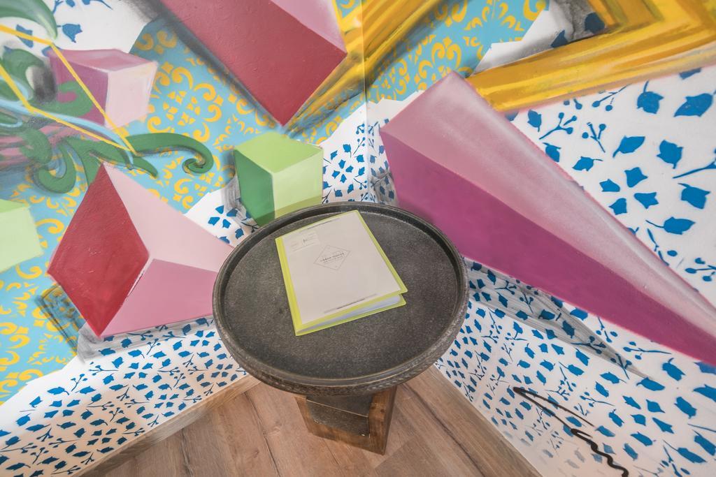 Cais Do Sodre - Nearby Pink Street, Time Out Market By Ld * Lissabon