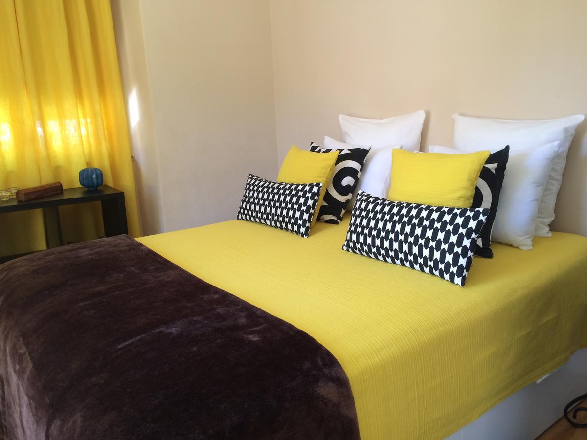 Bed & Breakfast Casa Das Cores Benfica Lisbon