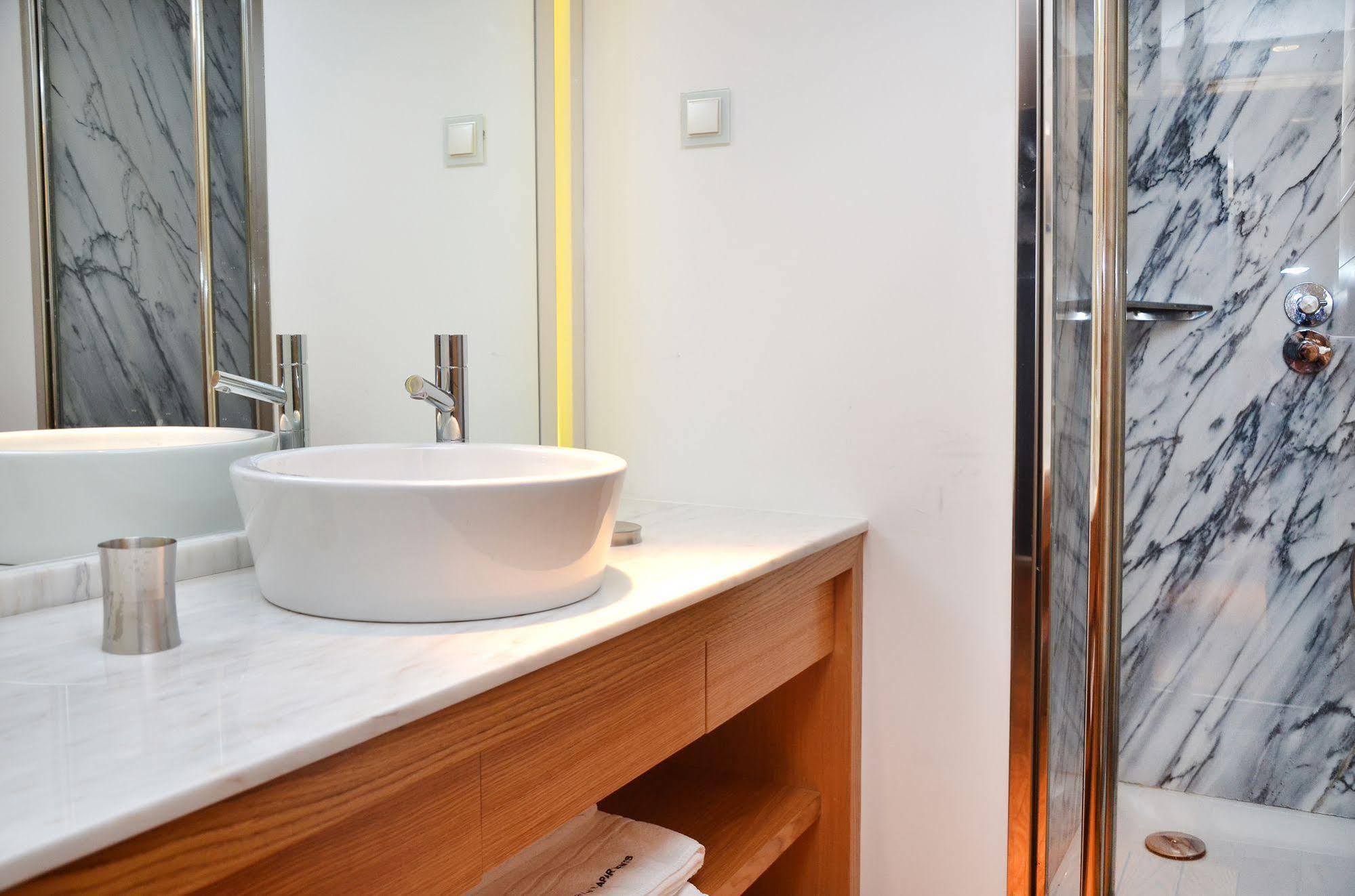 Browns Boutique Hotel 3*