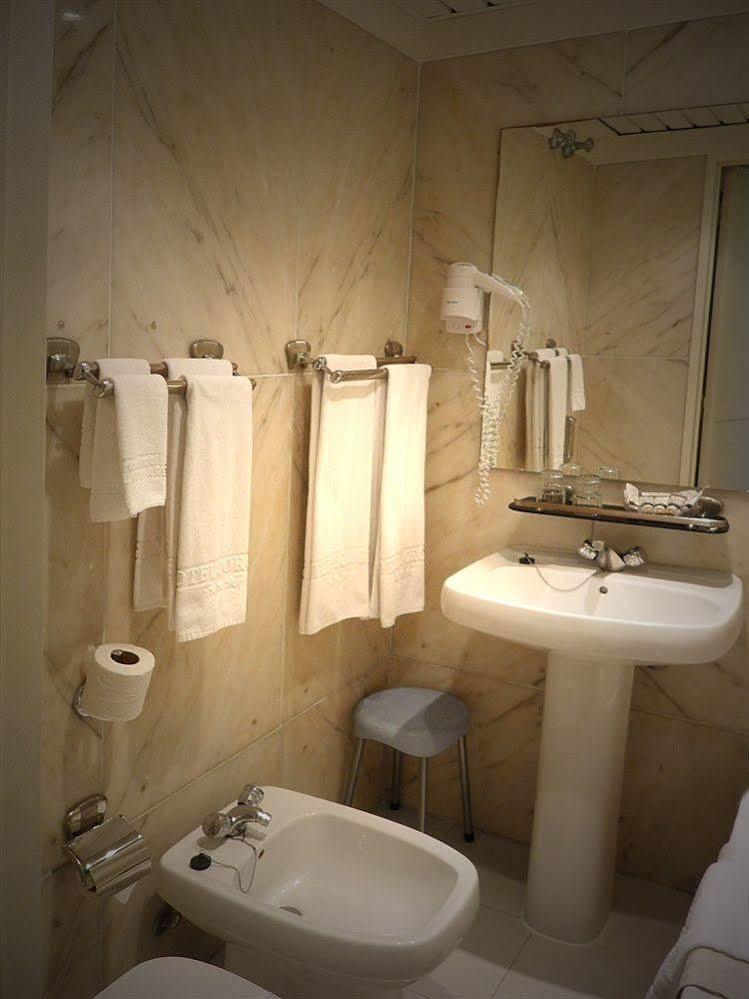 Hotel Jorge V 3*