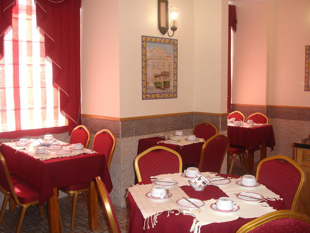 Grande Pensao Residencial Alcobia