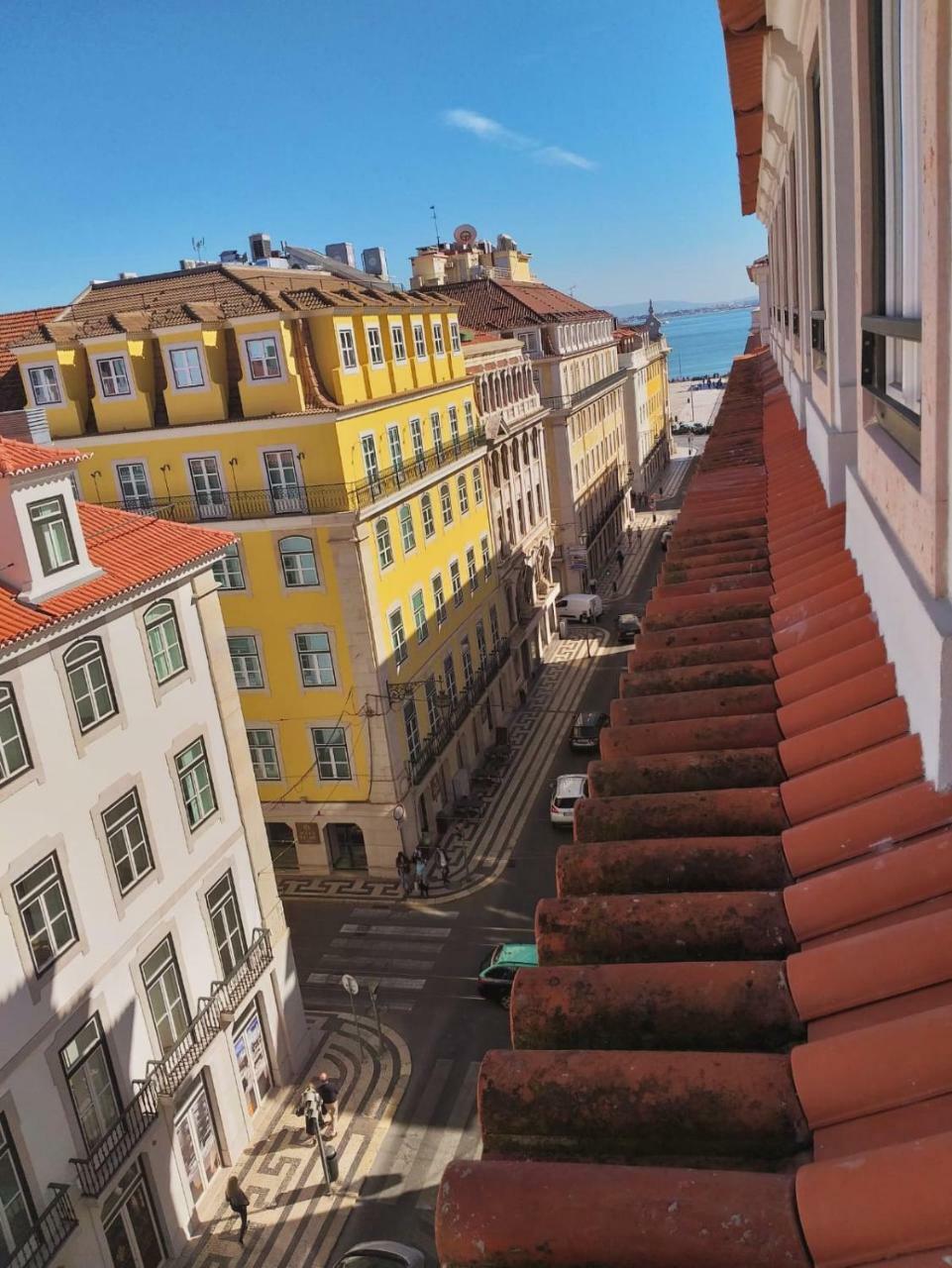 Charm Discovery Braul * Lisbon