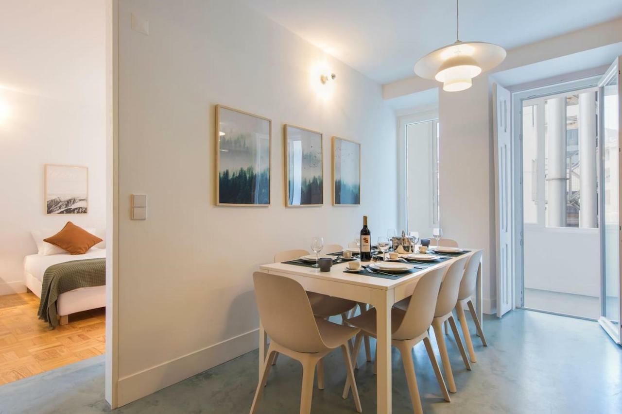 Lovelystay - Wide & Bright 4 Families Apartment Lissabon