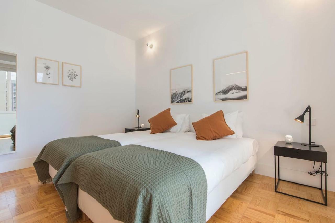 Lovelystay - Wide & Bright 4 Families Apartment Lissabon
