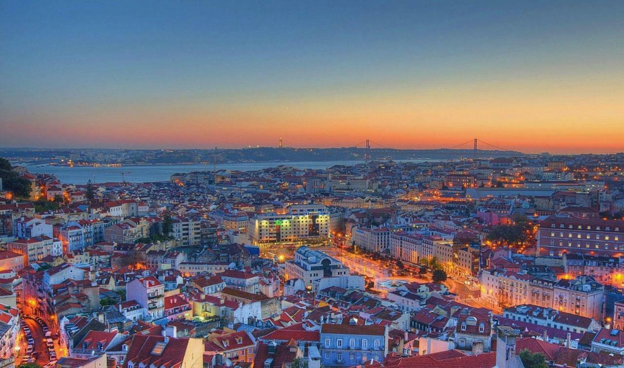 Charm Discovery Braul Lisbon