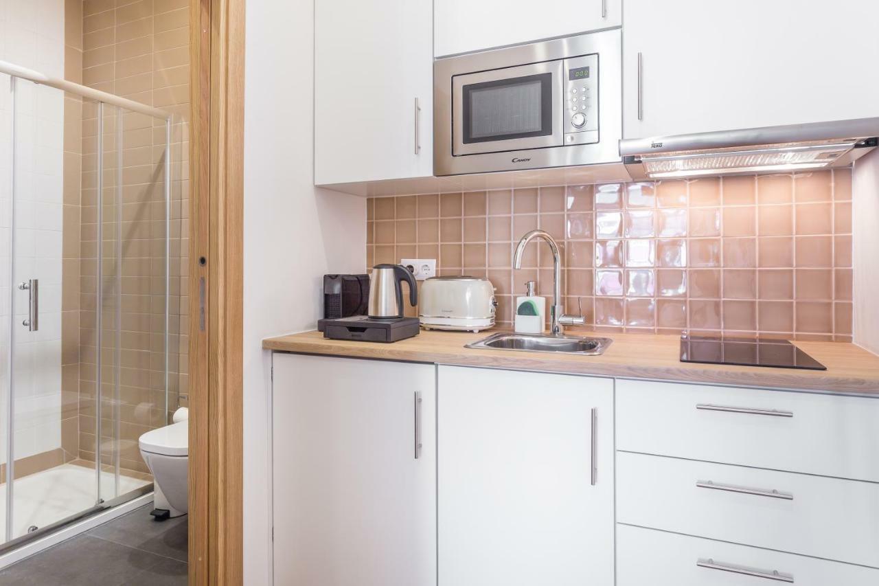 Apartment With Lisbon