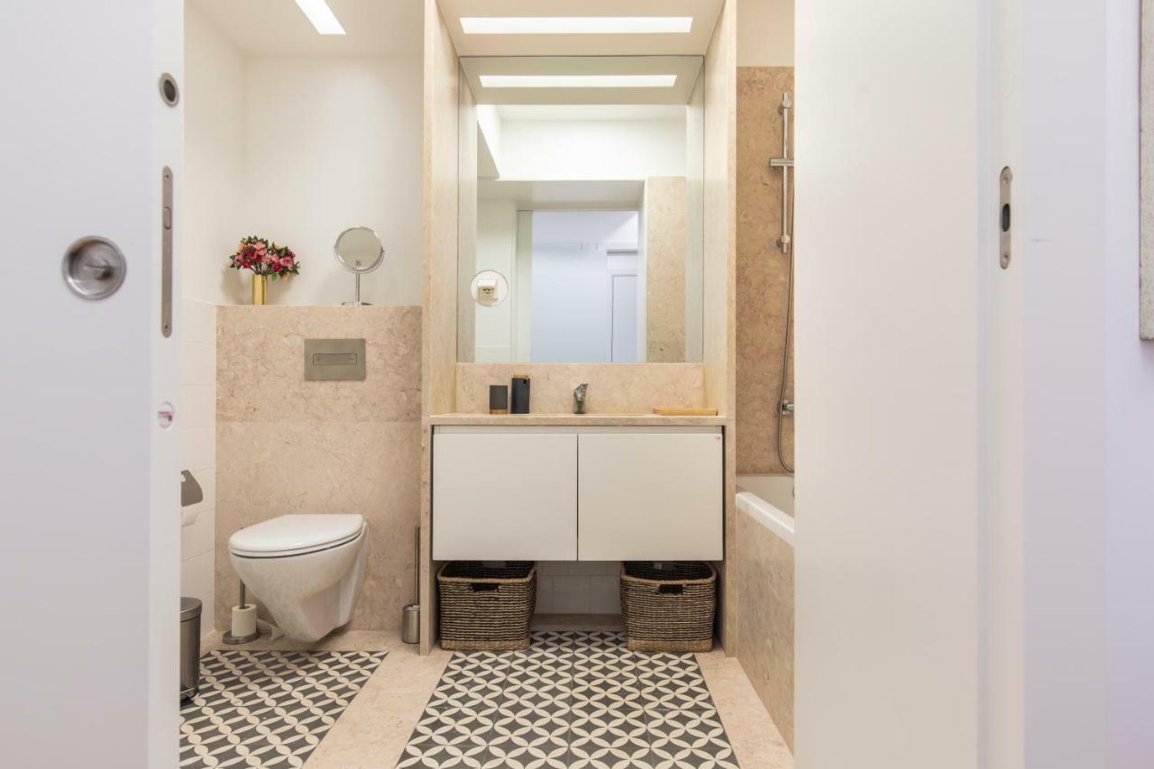 Trendy & Classic 2bedroom Apartment Lissabon