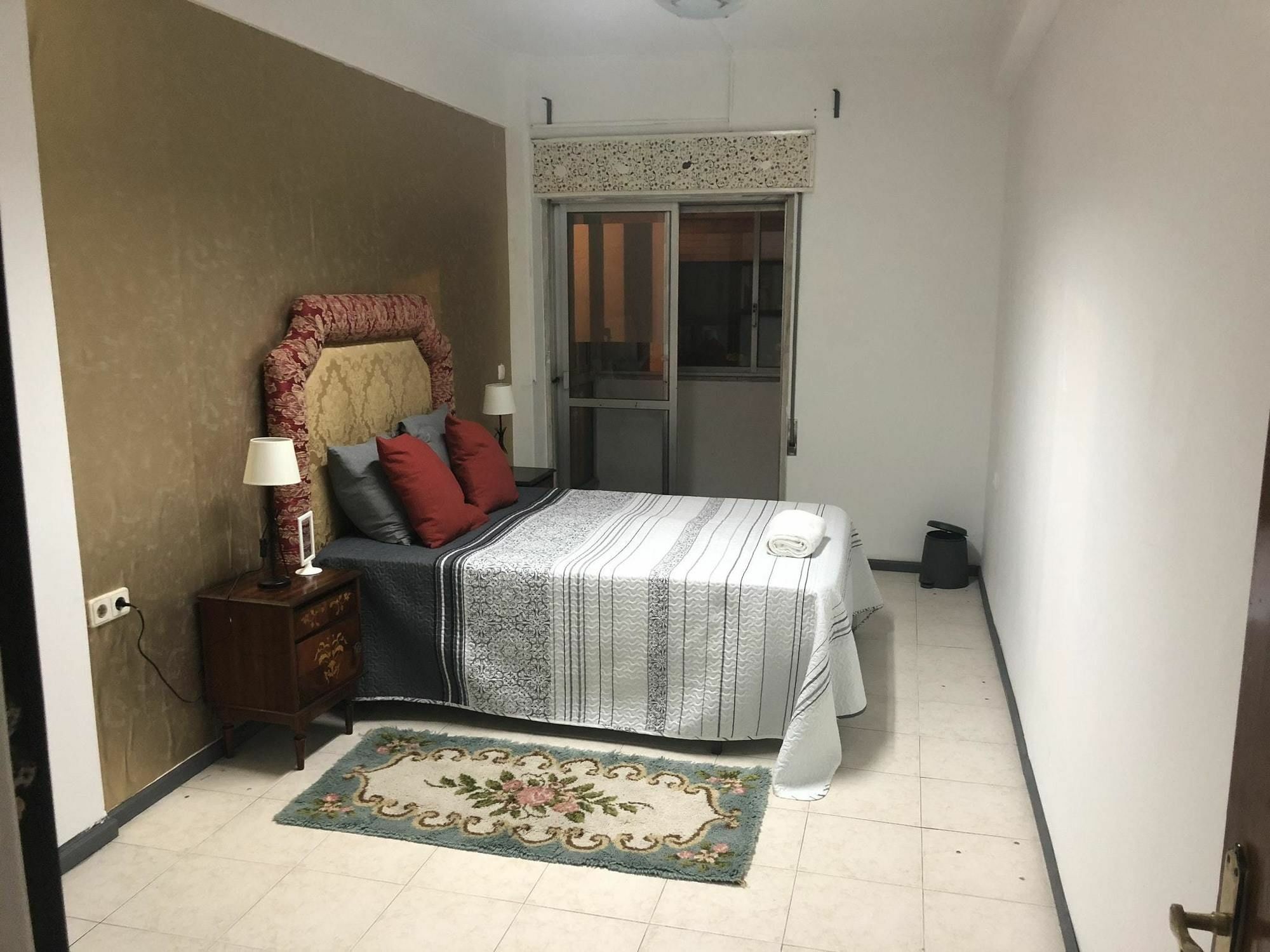 With 3 Bedrooms In Lisboa, With Wonderful View And Balc