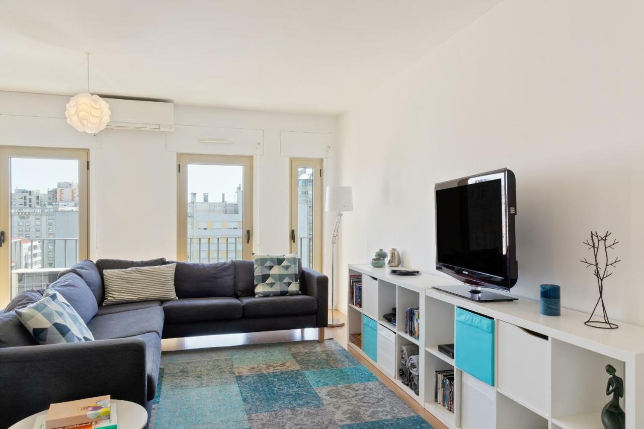 Stunning 2 Bdr Apt Sleeps 4 Nr Entrecampos Lisboa