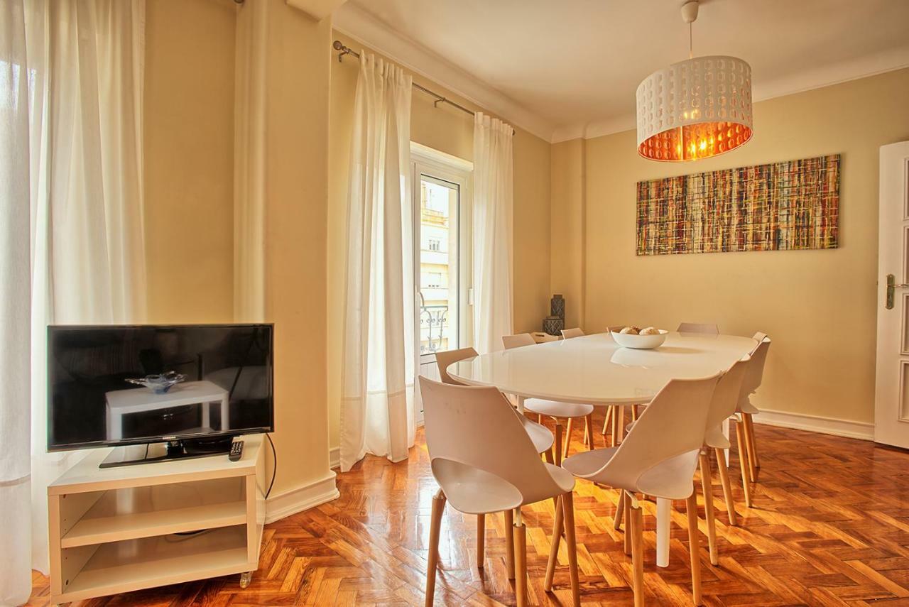 Almirante 3-four Bedrooms Apartment Lissabon