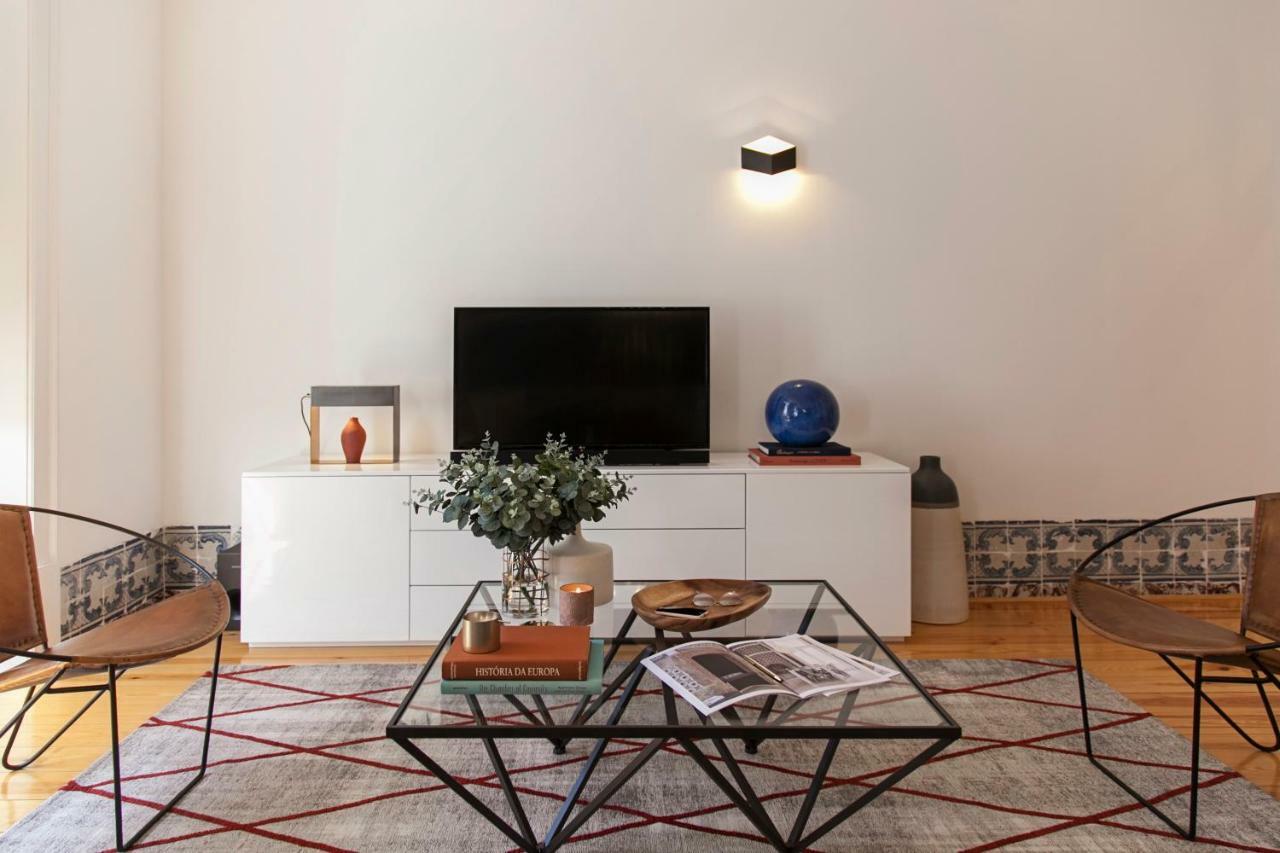 Brand New!!! Trendy Design Flat - Heart Of Chiado Lissabon