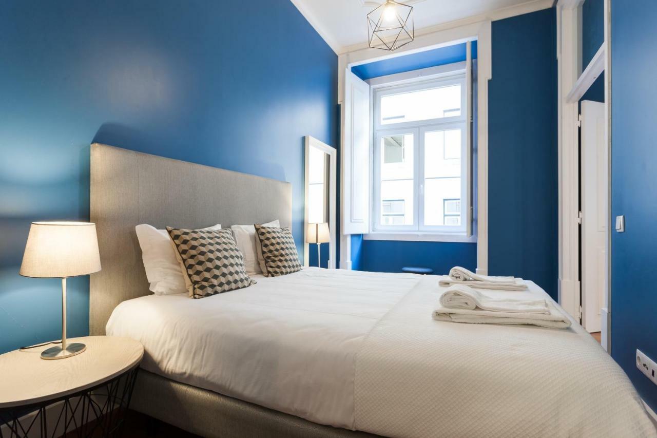 Baixa Vintage Three-bedroom - By Lu Holidays Lisbon