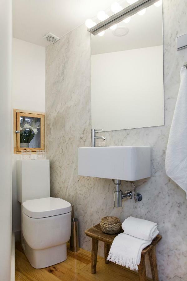 Alfama Sophisticate Flat With Balconies 2bedrs 2baths & Ac In 19th Century Building Historic Center Apartamento