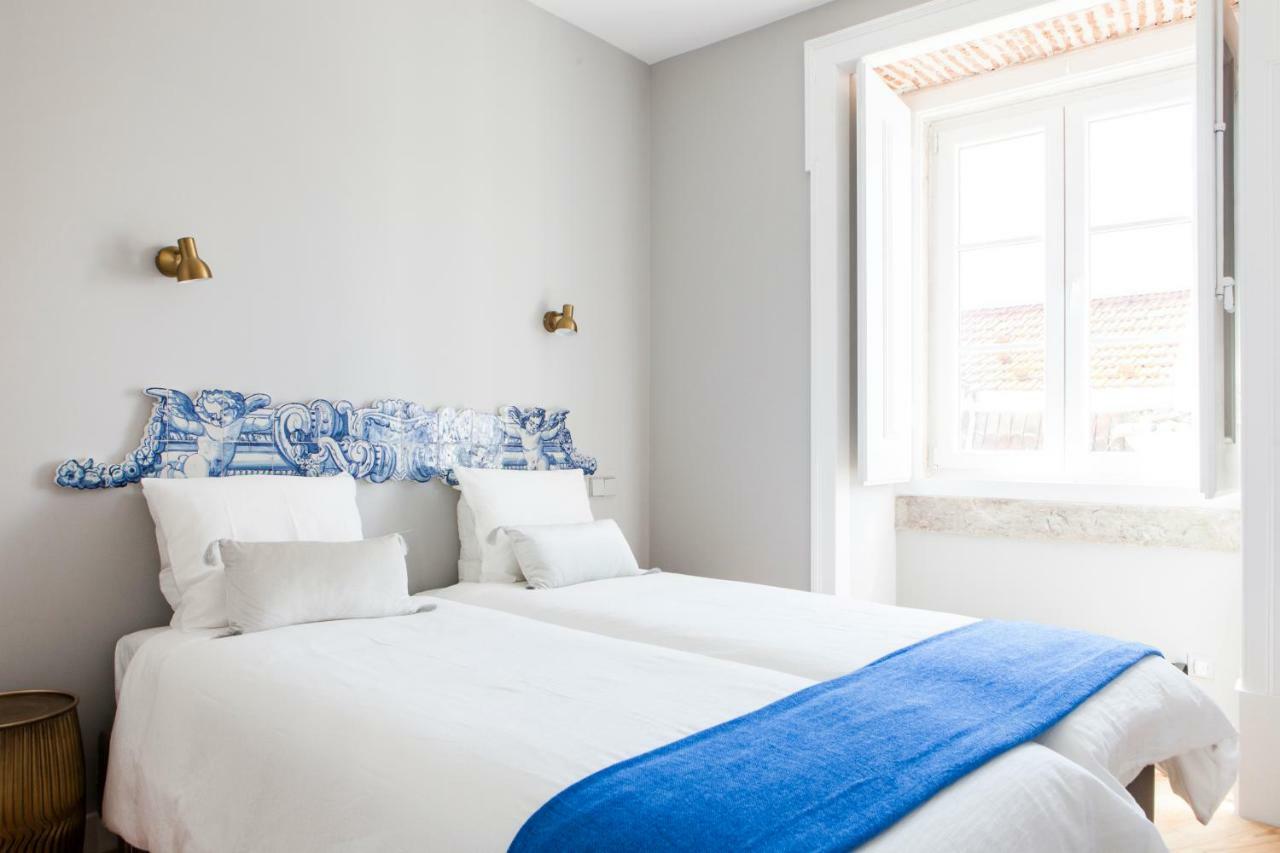 Alfama Sophisticate Flat With Balconies 2bedrs 2baths & Ac In 19th Century Building Historic Center Apartamento