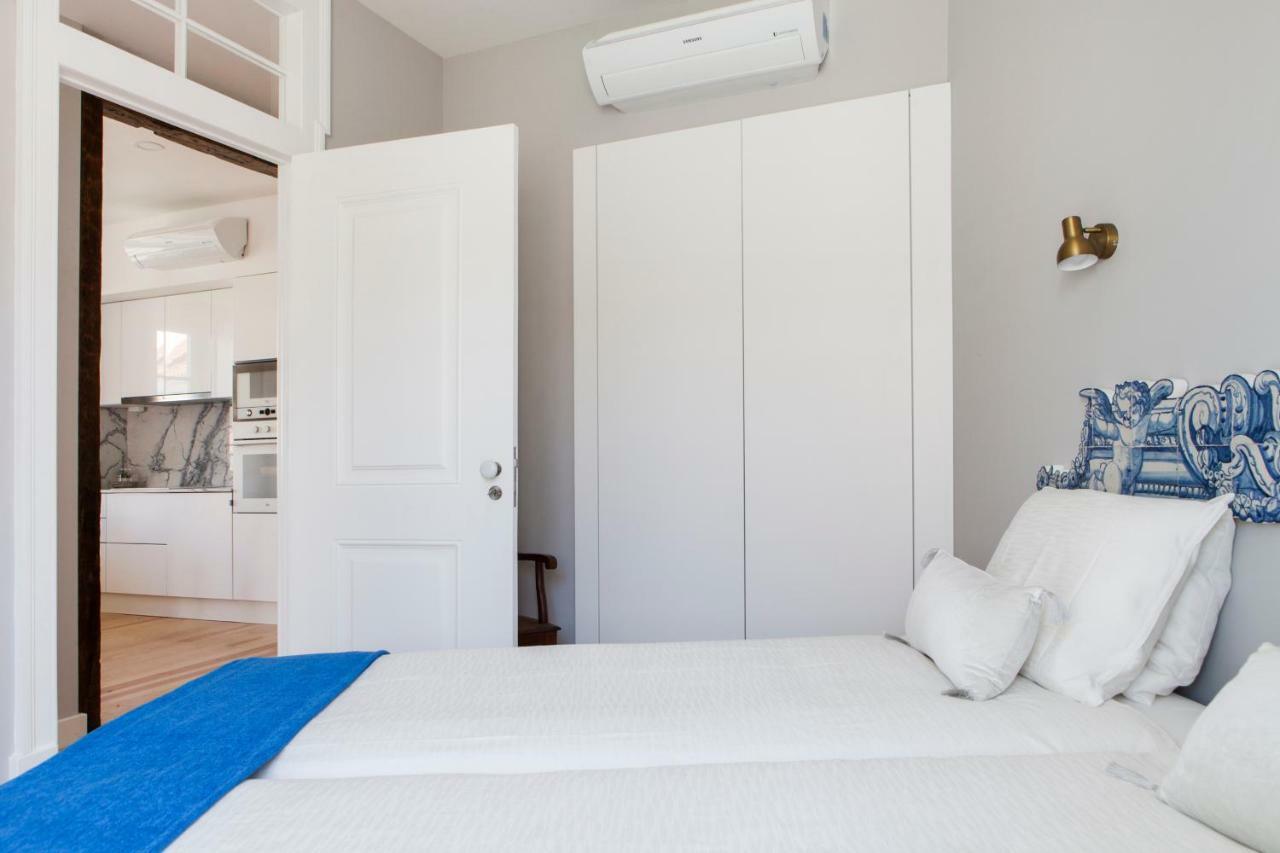 Alfama Sophisticate Flat With Balconies 2bedrs 2baths & Ac In 19th Century Building Historic Center Apartamento Lisboa