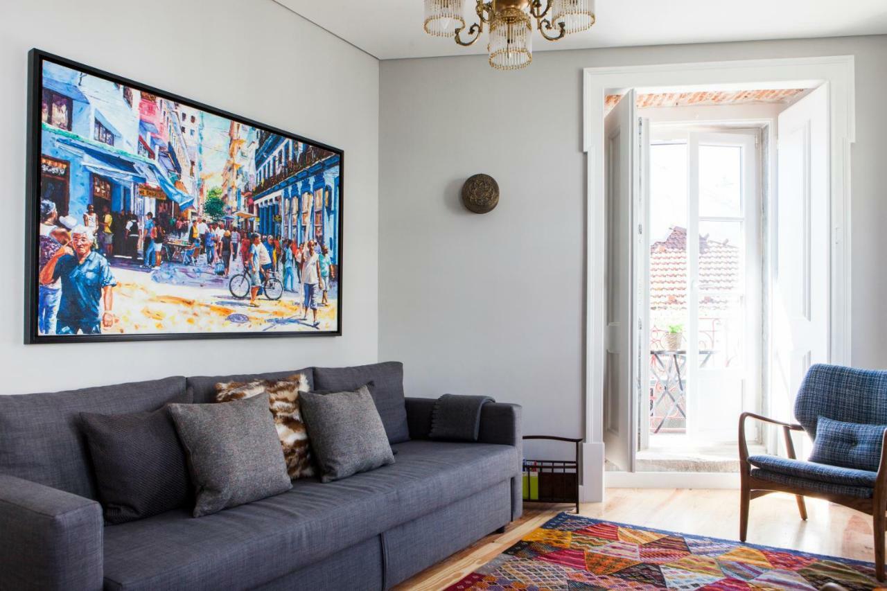 Alfama Sophisticate Flat With Balconies 2bedrs 2baths & Ac In 19th Century Building Historic Center Apartamento