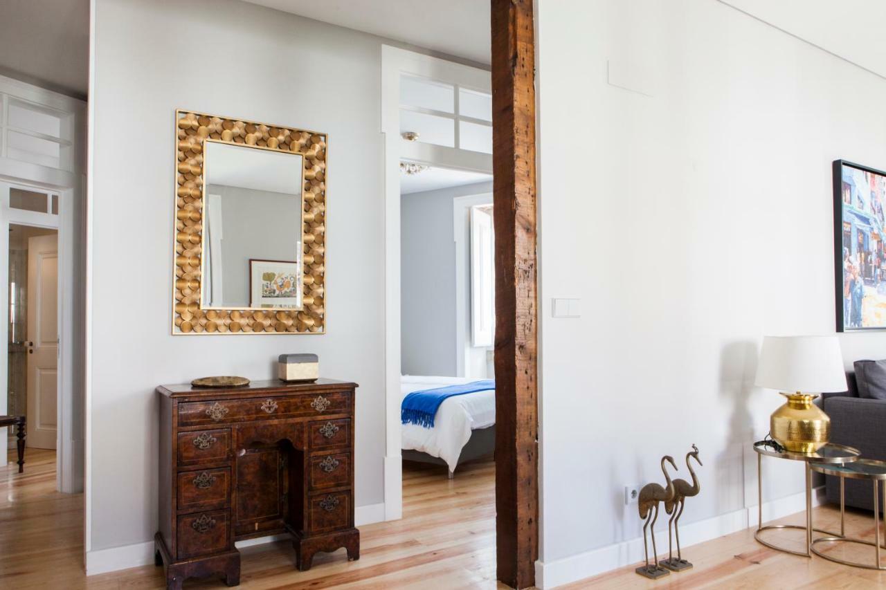 Apartamento Alfama Sophisticate Flat With Balconies 2bedrs 2baths & Ac In 19th Century Building Historic Center Lisboa