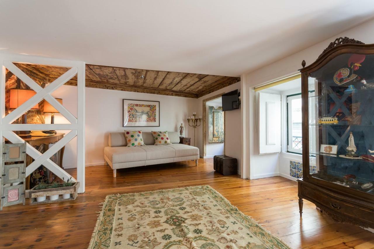Apartment Charming Travessa Do Alcaide Lissabon