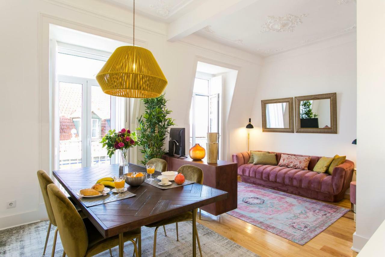 2 Beautiful Upscale Flat Embracing Tejo! Lisboa