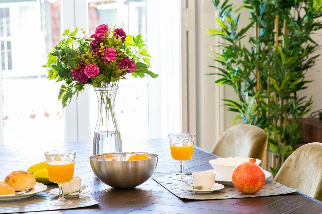 2 Beautiful Upscale Flat Embracing Tejo! Lisboa
