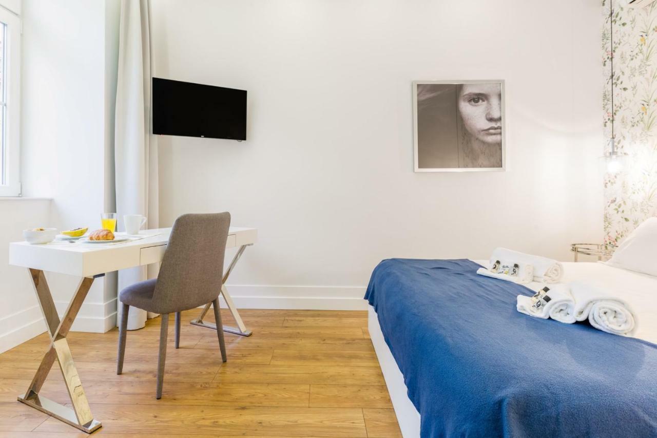 Gold 37399al And Silver 37404al Apartamento Lisboa