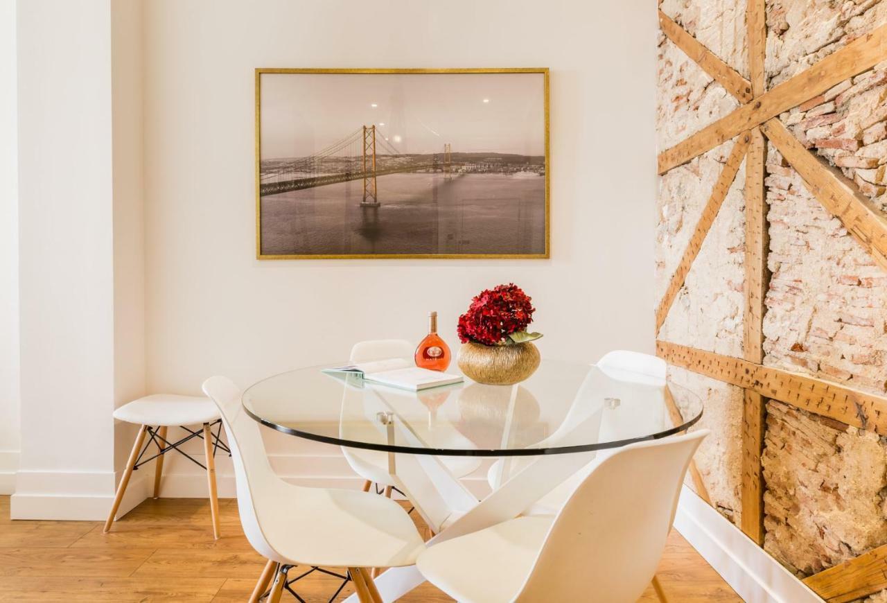 Gold 37399al And Silver 37404al Apartamento Lisboa