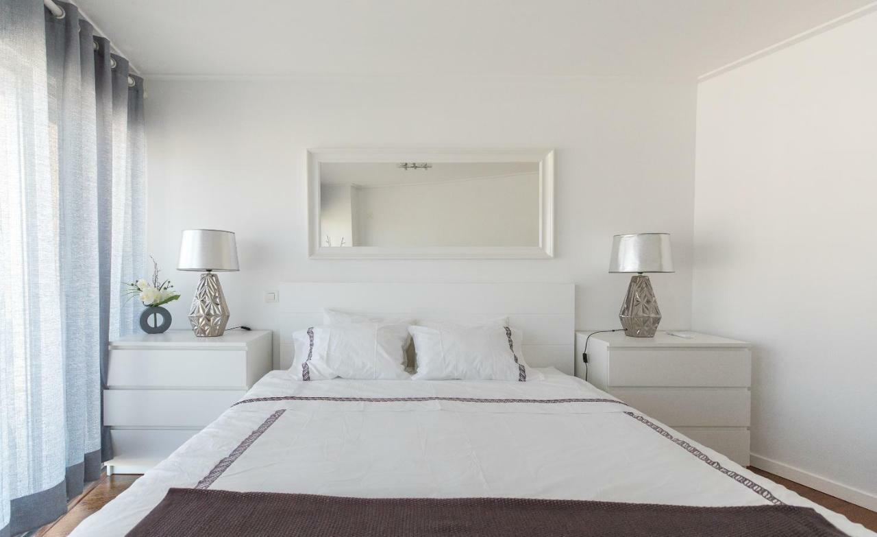 Charming With Balcony & Pool Apartment *
