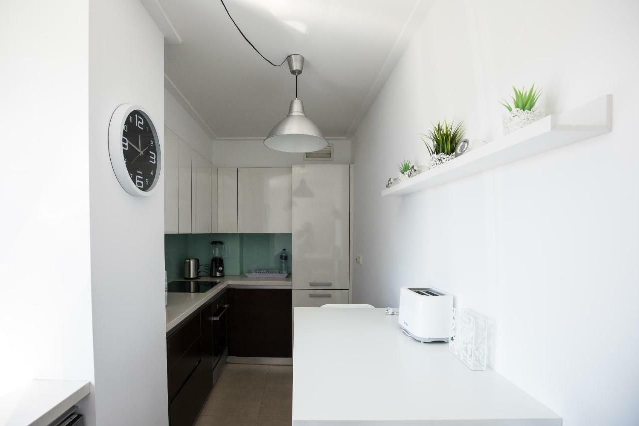 Charming With Balcony & Pool Lissabon