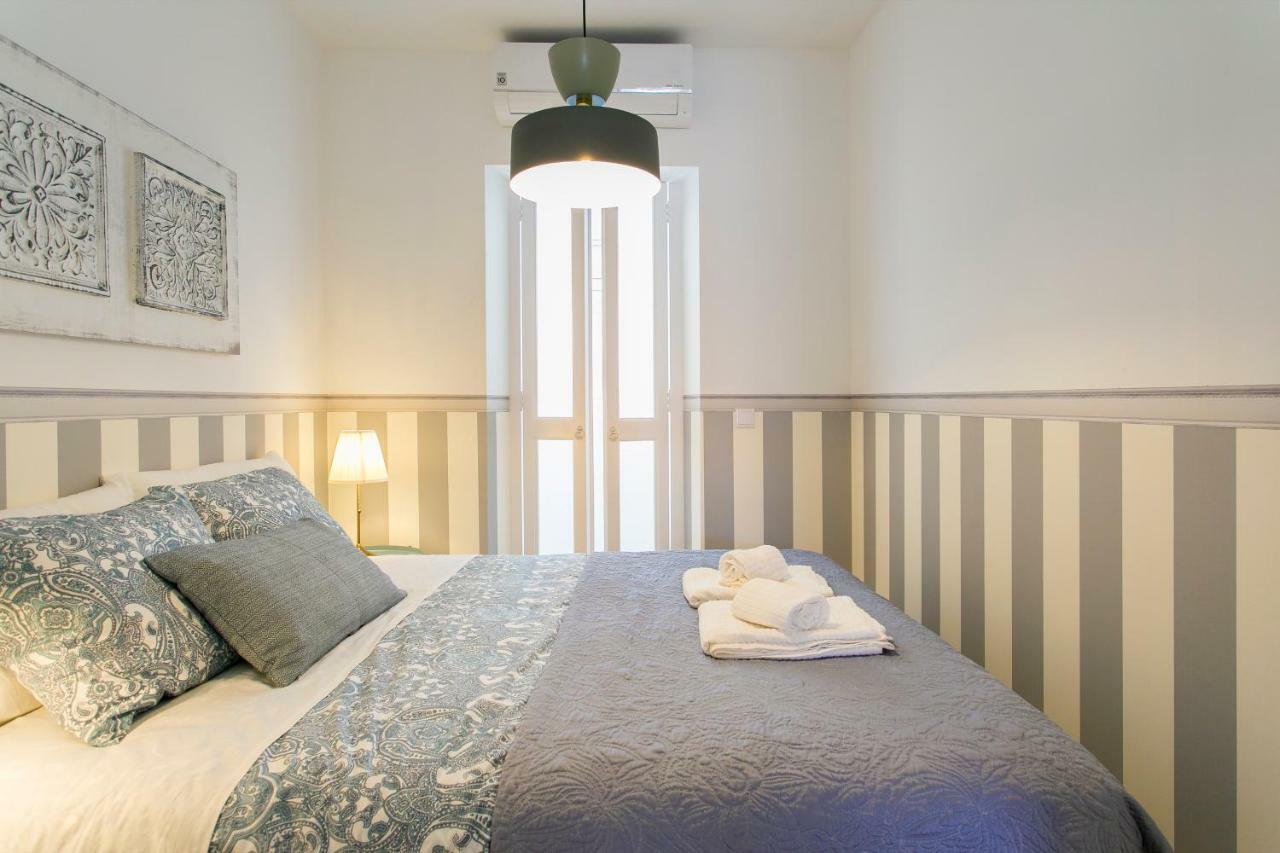 2 Beautiful Upscale Flat Embracing Tejo! * Lisboa